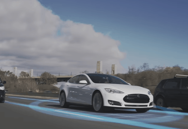 Tesla autópilótája képes lesz kikerülni a kátyúkat
